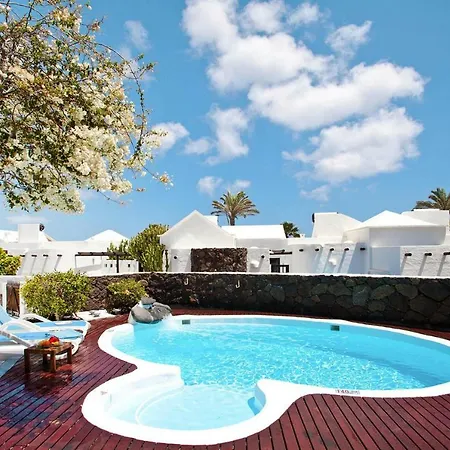 Holiday Villas Kamezi Playa Blanca Ace03034 Oyf *